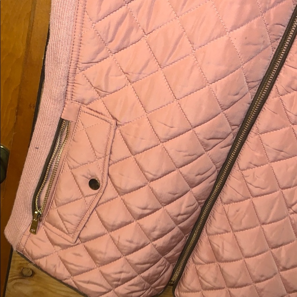 Pink vest - Picture 3 of 4